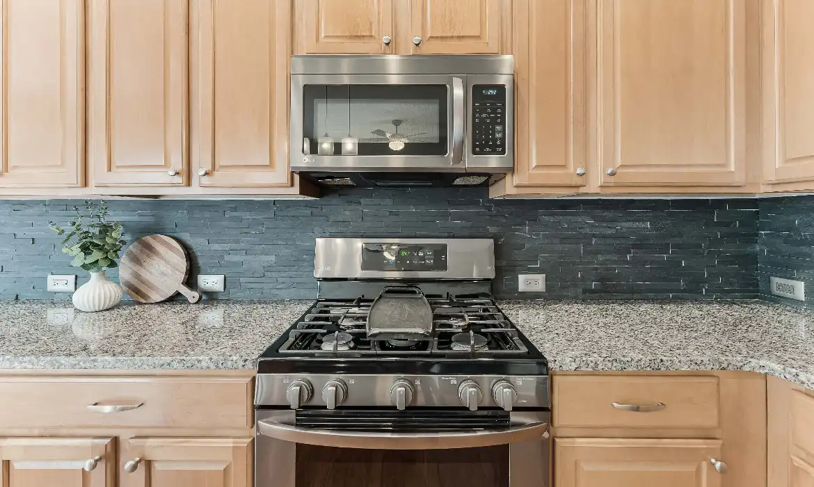 Garrell Group Top Ashburn Realtor 43103 Forest Edge Sq web 11