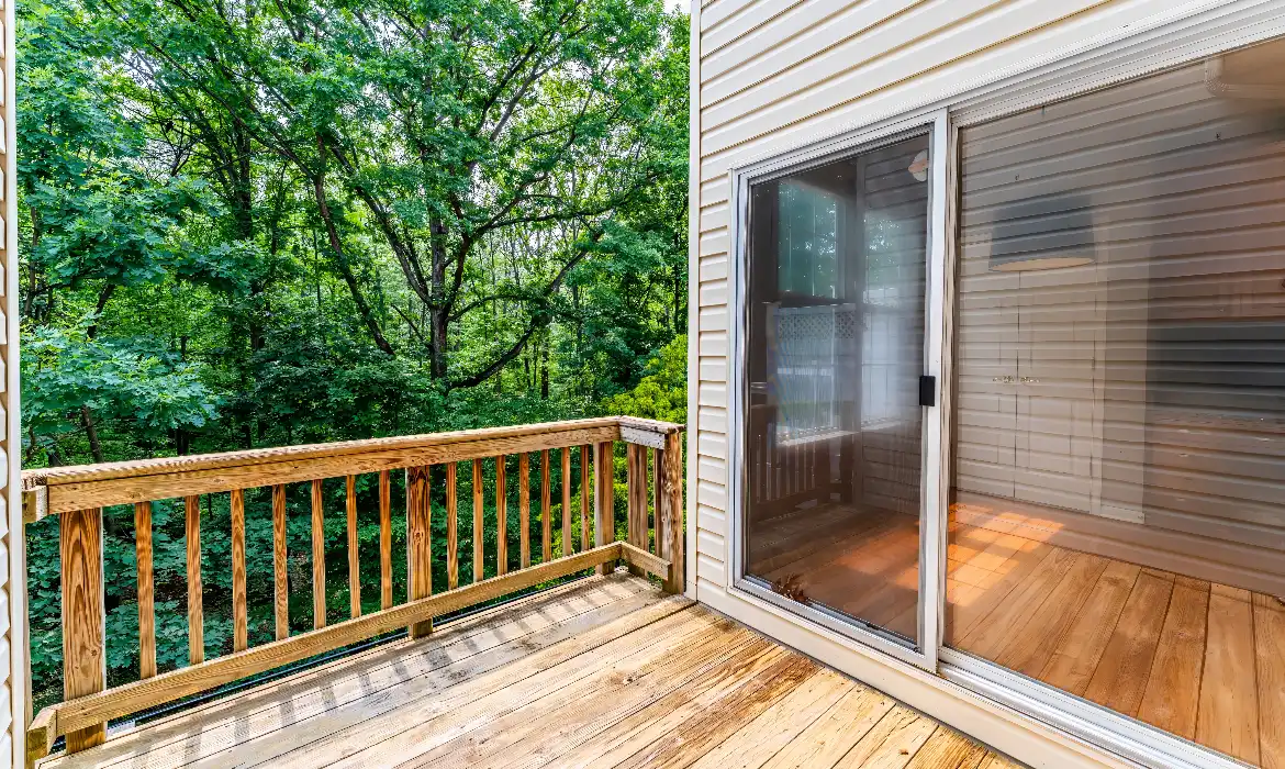 Garrell Group Top Ashburn Realtor 43103 Forest Edge Sq web 16
