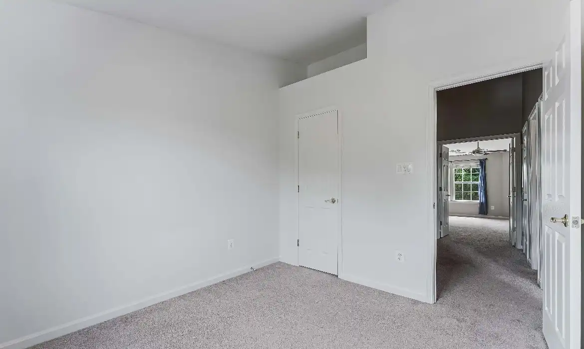 Garrell Group Top Ashburn Realtor 43103 Forest Edge Sq web 23