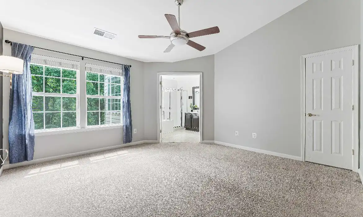 Garrell Group Top Ashburn Realtor 43103 Forest Edge Sq web 28