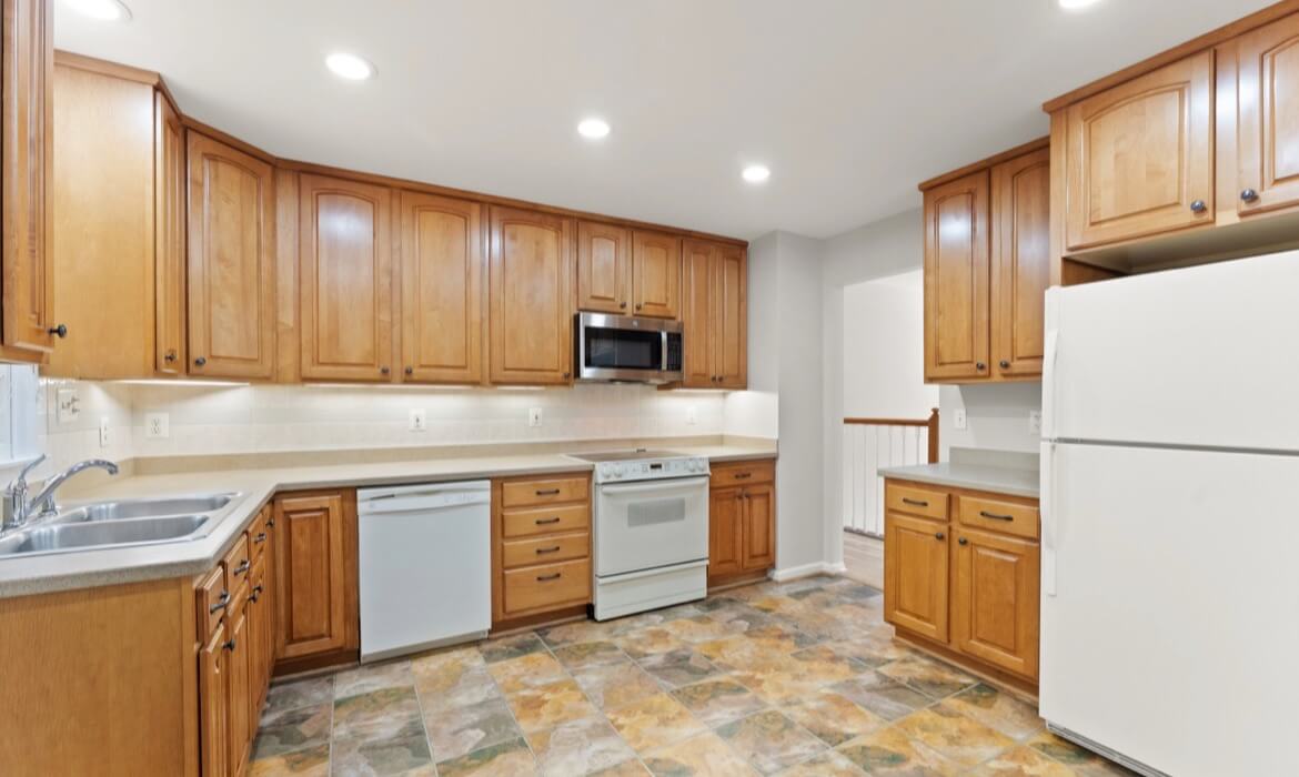 Garrell Group Top Fairfax County Realtor 2660 Oakton Glen Dr 16