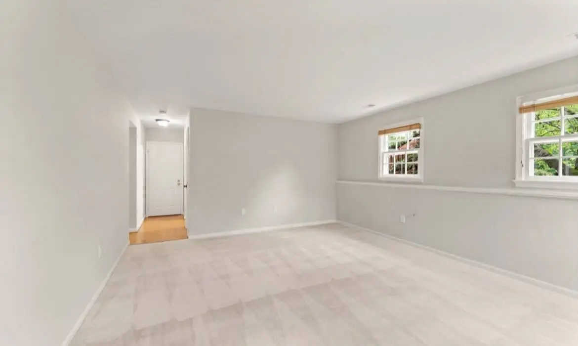 Garrell Group Top Fairfax County Realtor 2660 Oakton Glen Dr 30