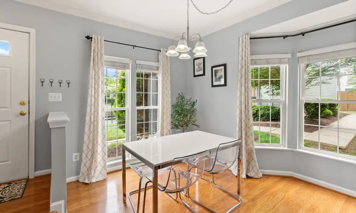 Garrell Group Top Fairfax Realtor 4270 Wheeled Caisson Sq web 08