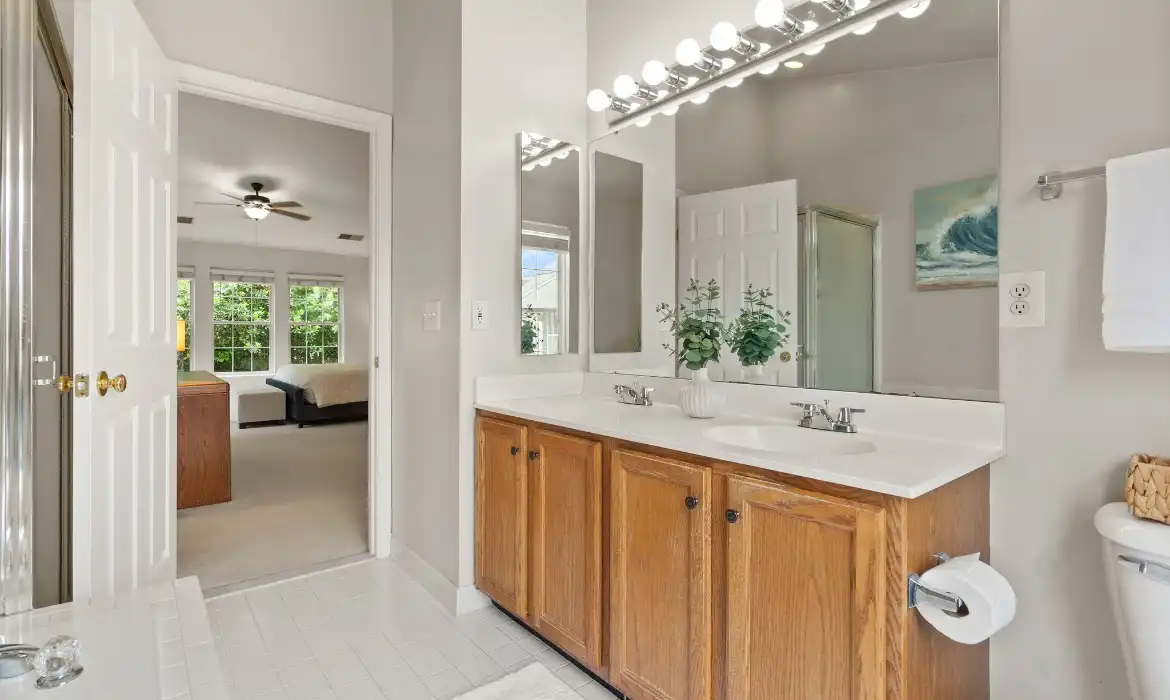 Garrell Group Top Fairfax Realtor 4270 Wheeled Caisson Sq web 29