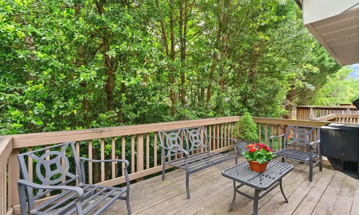 Garrell Group Top Fairfax Realtor 4270 Wheeled Caisson Sq web 31