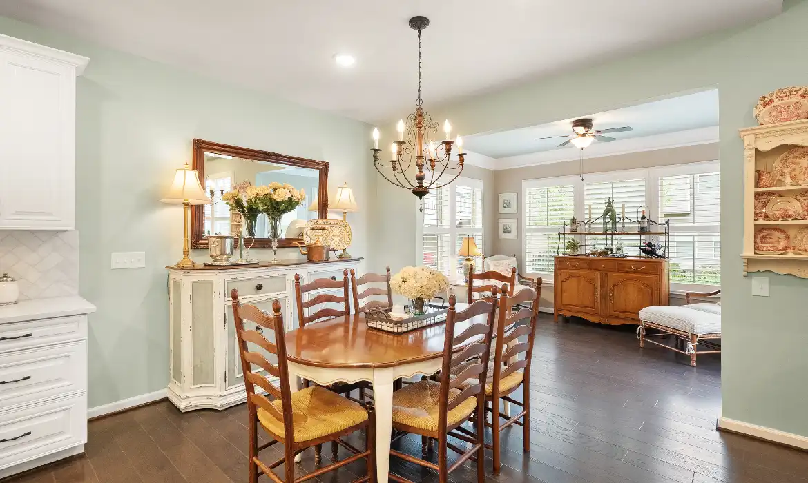 Garrell Group Top Leesburg Realtor 15986 Sweet Violet Ln web 14