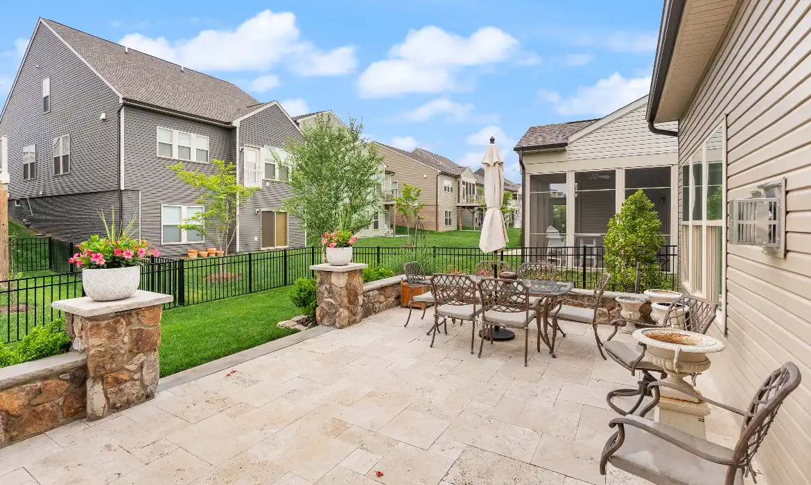 Garrell Group Top Leesburg Realtor 15986 Sweet Violet Ln web 37