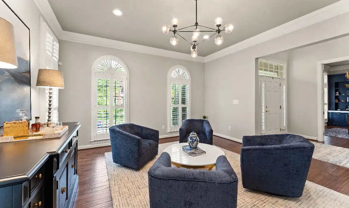 Garrell Group Top Leesburg Realtor 18729 Upper Meadow Dr web 07