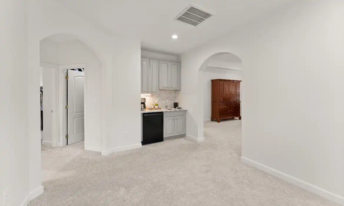 Garrell Group Top Leesburg Realtor 18729 Upper Meadow Dr web 27