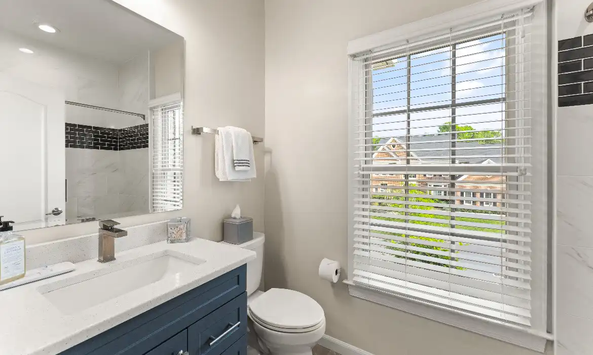 Garrell Group Top Leesburg Realtor 18729 Upper Meadow Dr web 35
