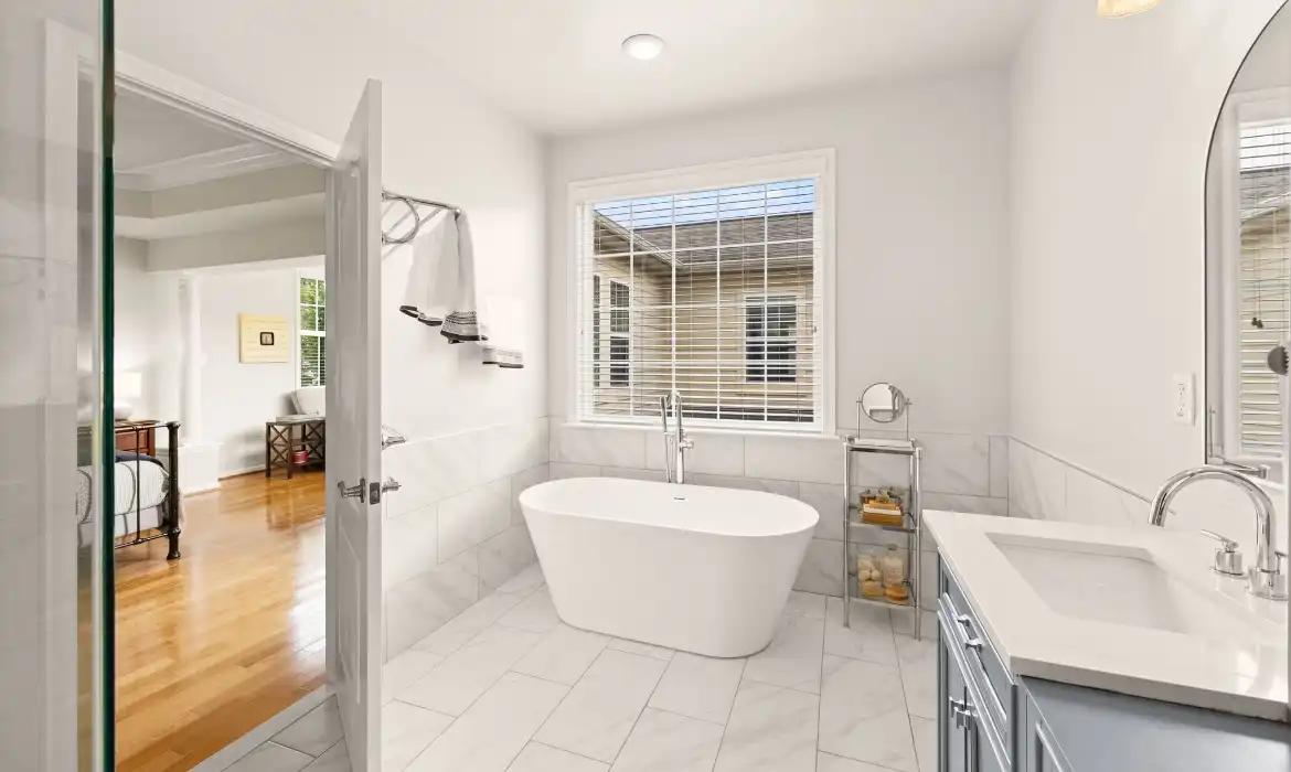 Garrell Group Top Leesburg Realtor 19436 Coppermine Sq web 22