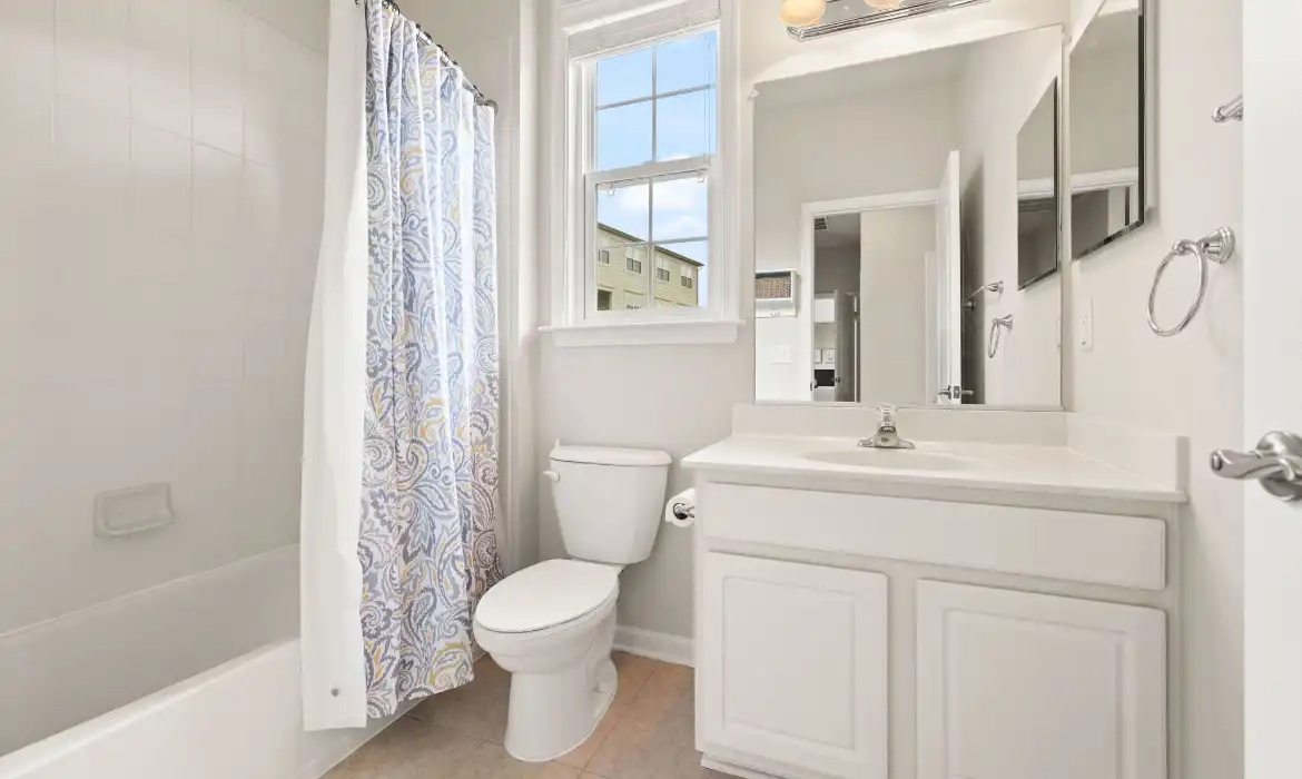 Garrell Group Top Leesburg Realtor 19436 Coppermine Sq web 28