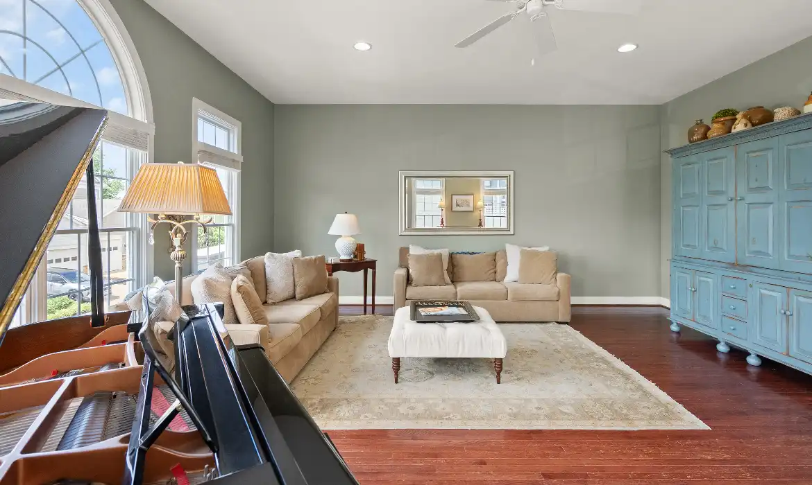 Garrell Group Top Leesburg Realtor 43515 Stargell Ter web 17