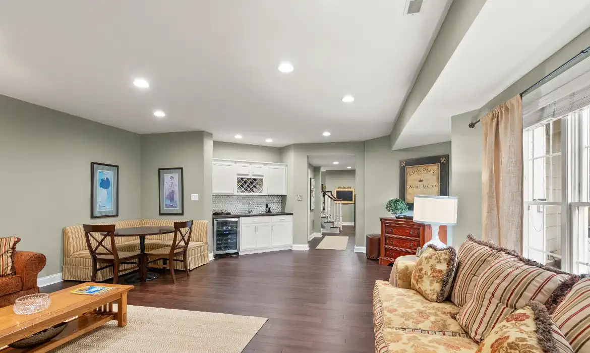 Garrell Group Top Leesburg Realtor 43515 Stargell Ter web 35