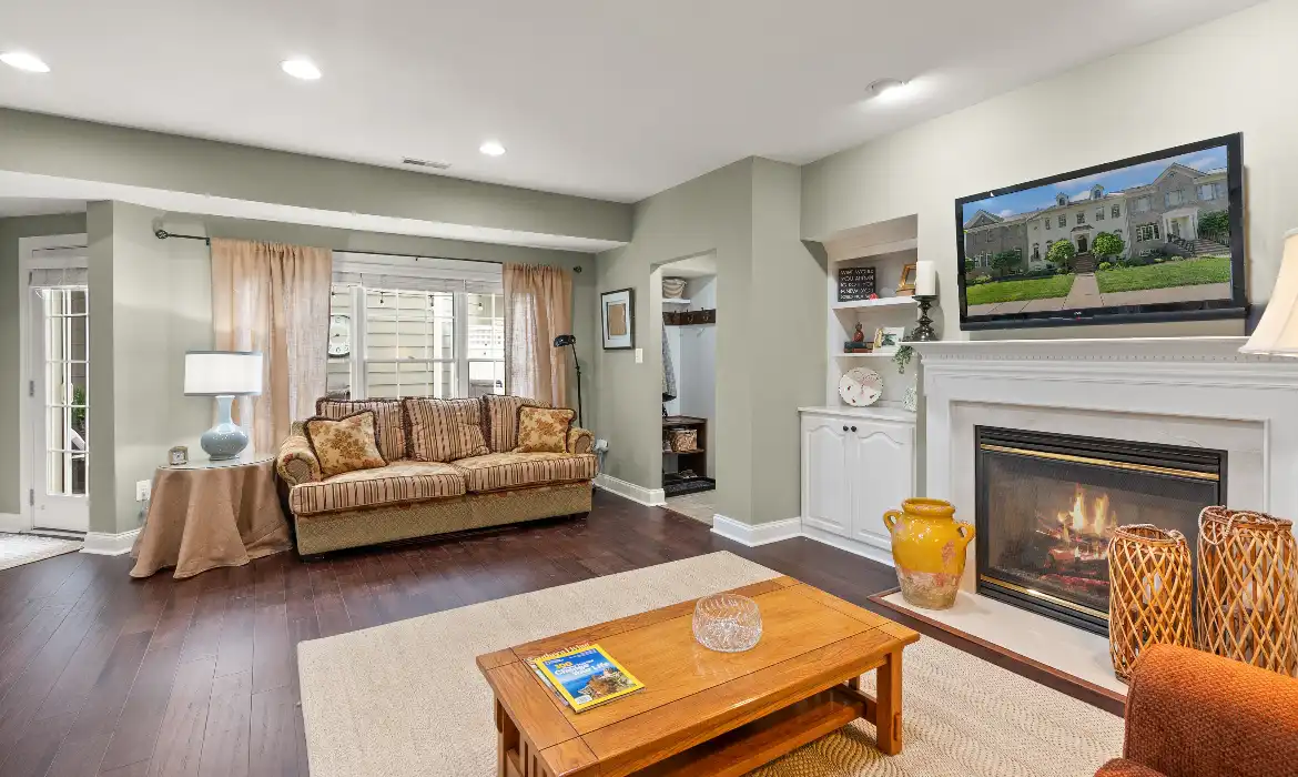 Garrell Group Top Leesburg Realtor 43515 Stargell Ter web 36
