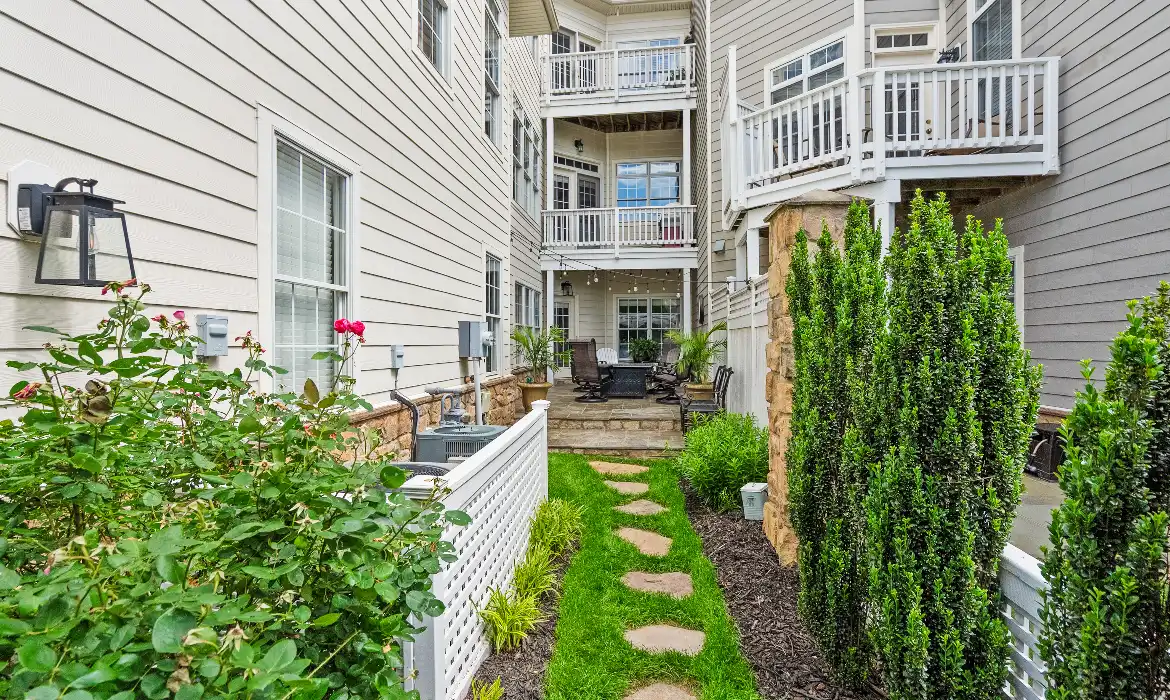 Garrell Group Top Leesburg Realtor 43515 Stargell Ter web 43