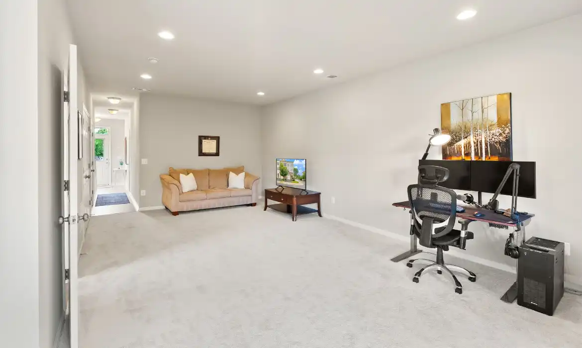 Garrell Group Top Purcellville Realtor 201 Miles Hawk Ter web 07
