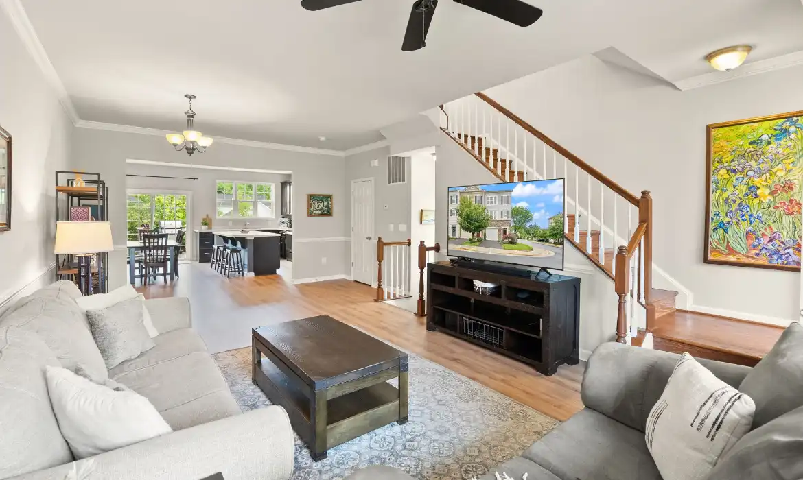 Garrell Group Top Purcellville Realtor 201 Miles Hawk Ter web 13