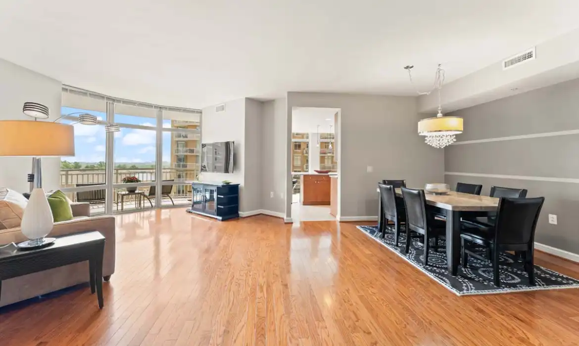 Garrell Group Top Reston Realtor 11990 Market St 701 web 06