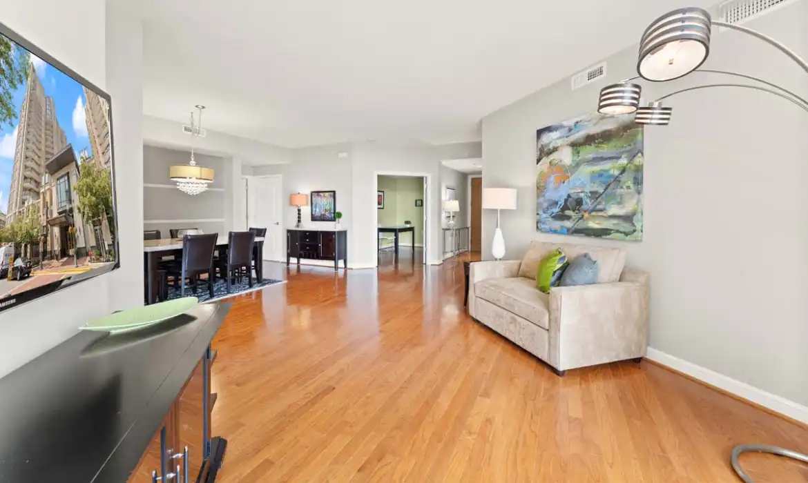 Garrell Group Top Reston Realtor 11990 Market St 701 web 10