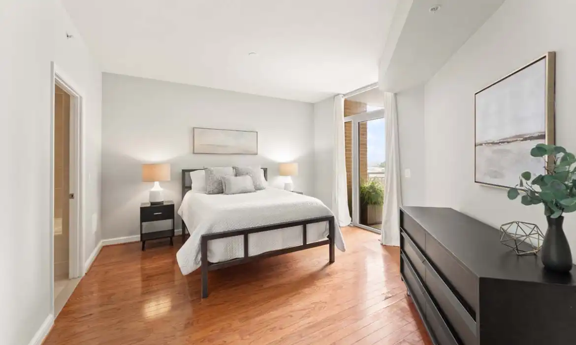 Garrell Group Top Reston Realtor 11990 Market St 701 web 20