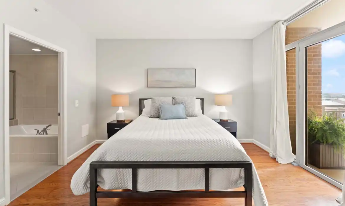 Garrell Group Top Reston Realtor 11990 Market St 701 web 21