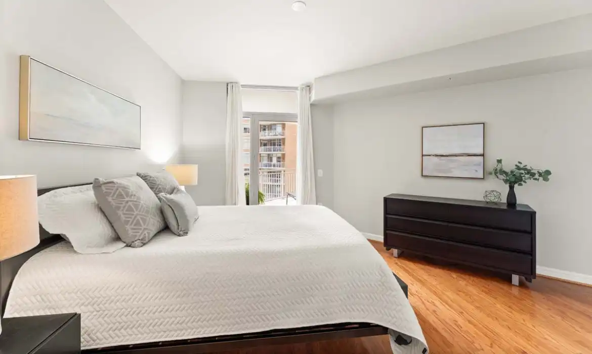 Garrell Group Top Reston Realtor 11990 Market St 701 web 22