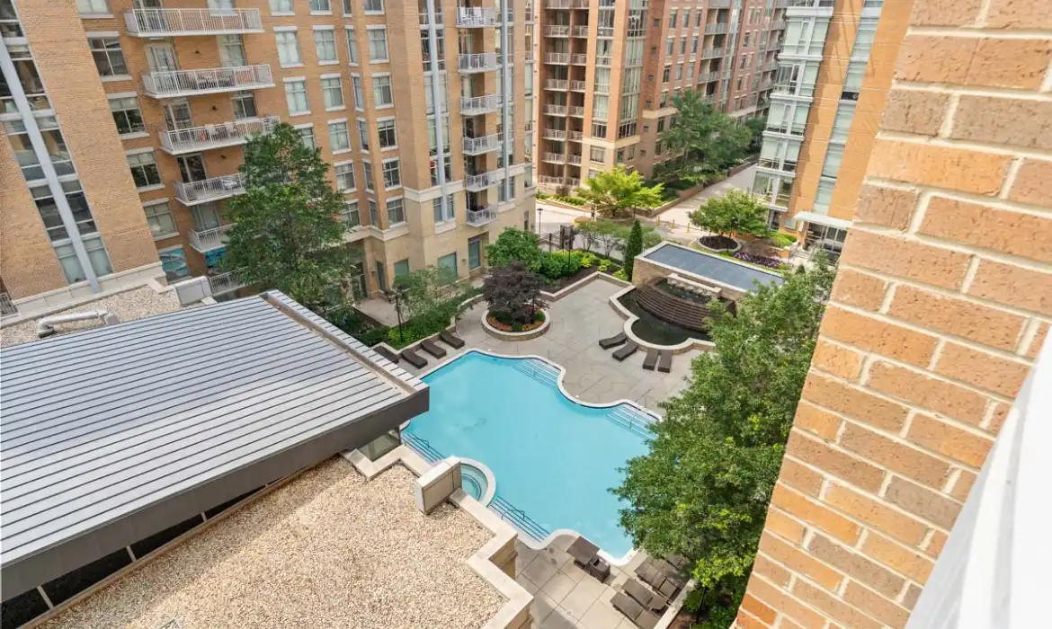 Garrell Group Top Reston Realtor 11990 Market St 701 web 27