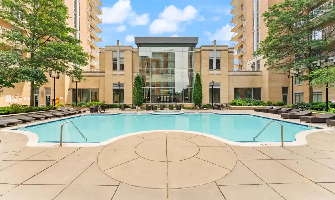 Garrell Group Top Reston Realtor 11990 Market St 701 web 29