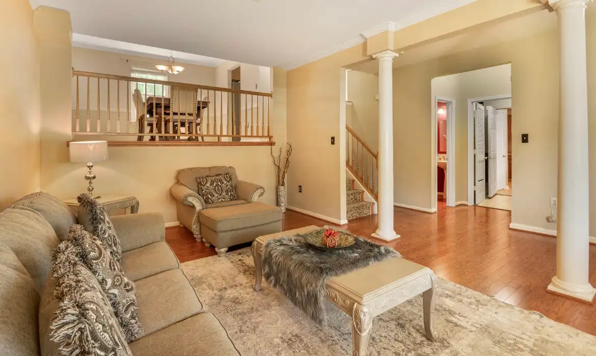 Garrell Group Top Woodbridge Realtor 6193 Oaklawn Ln web 07