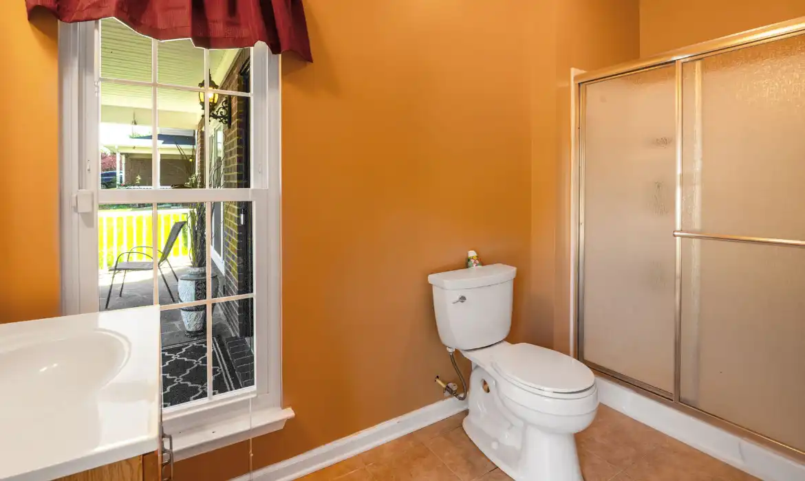 Garrell Group Top Woodbridge Realtor 6193 Oaklawn Ln web 10