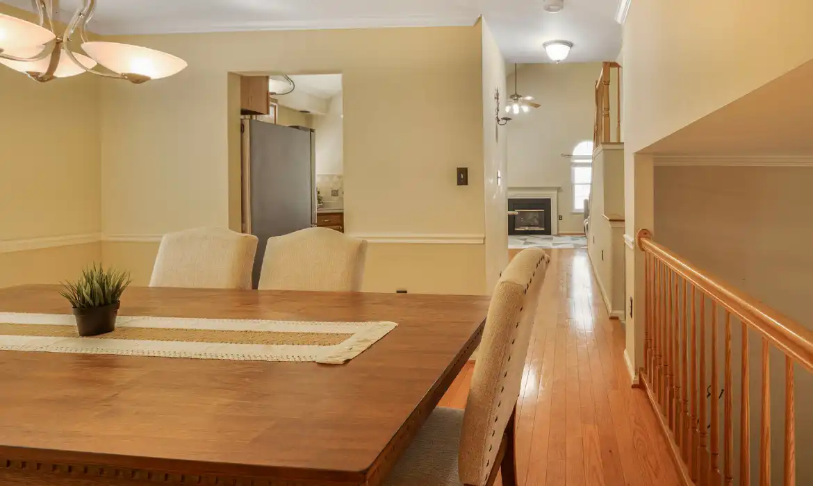 Garrell Group Top Woodbridge Realtor 6193 Oaklawn Ln web 15