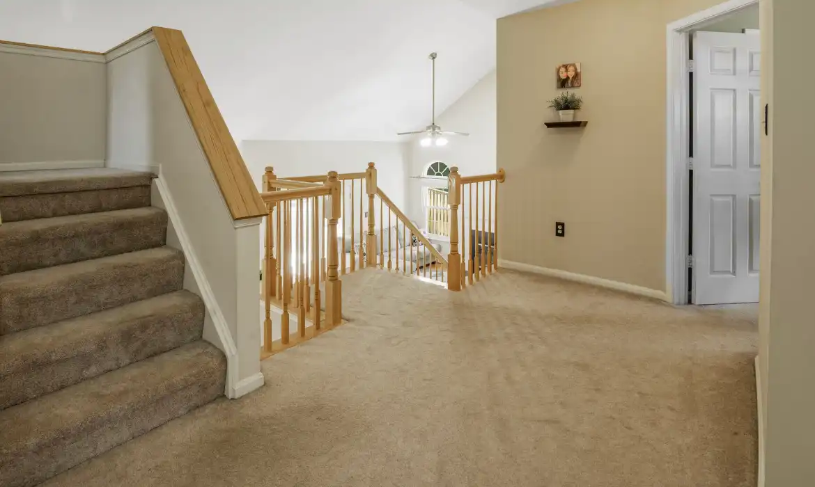 Garrell Group Top Woodbridge Realtor 6193 Oaklawn Ln web 17