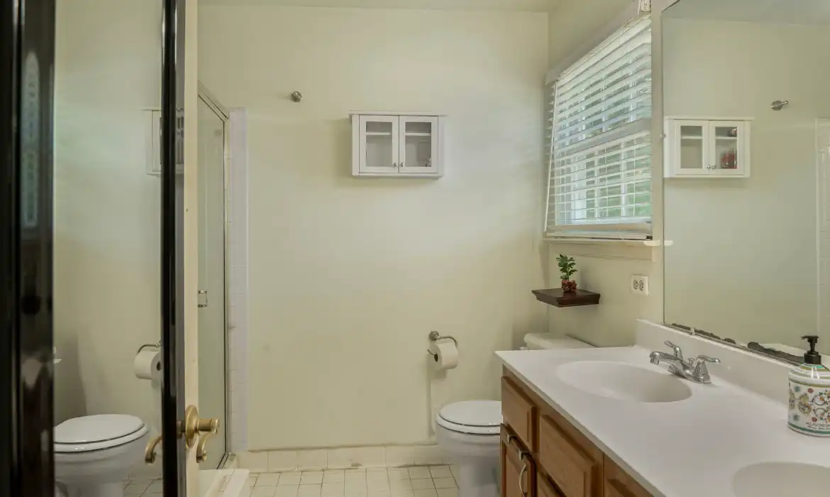 Garrell Group Top Woodbridge Realtor 6193 Oaklawn Ln web 23