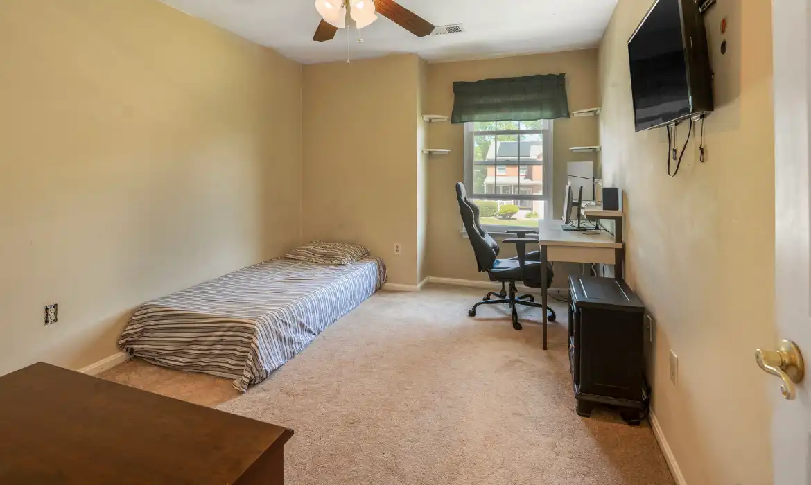 Garrell Group Top Woodbridge Realtor 6193 Oaklawn Ln web 24
