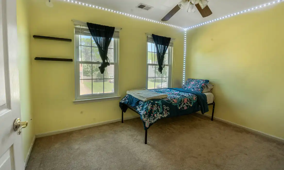 Garrell Group Top Woodbridge Realtor 6193 Oaklawn Ln web 25
