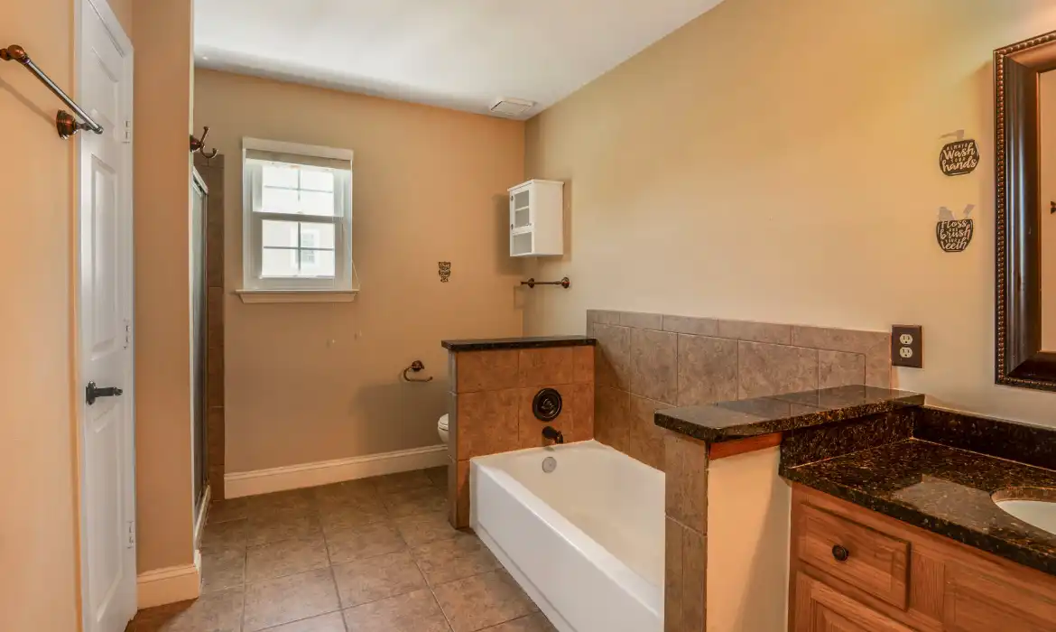 Garrell Group Top Woodbridge Realtor 6193 Oaklawn Ln web 27