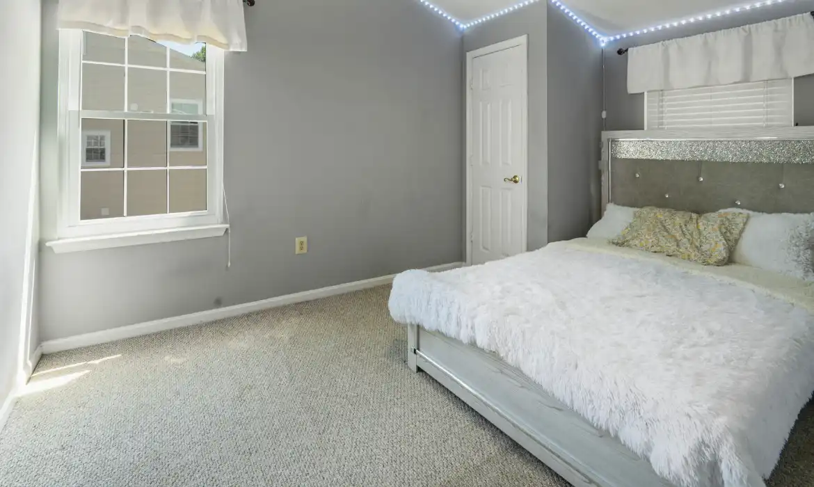 Garrell Group Top Woodbridge Realtor 6193 Oaklawn Ln web 29