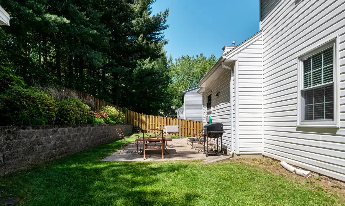 Garrell Group Top Woodbridge Realtor 6193 Oaklawn Ln web 33