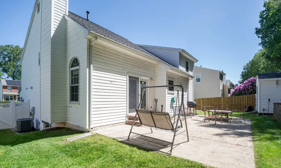 Garrell Group Top Woodbridge Realtor 6193 Oaklawn Ln web 35