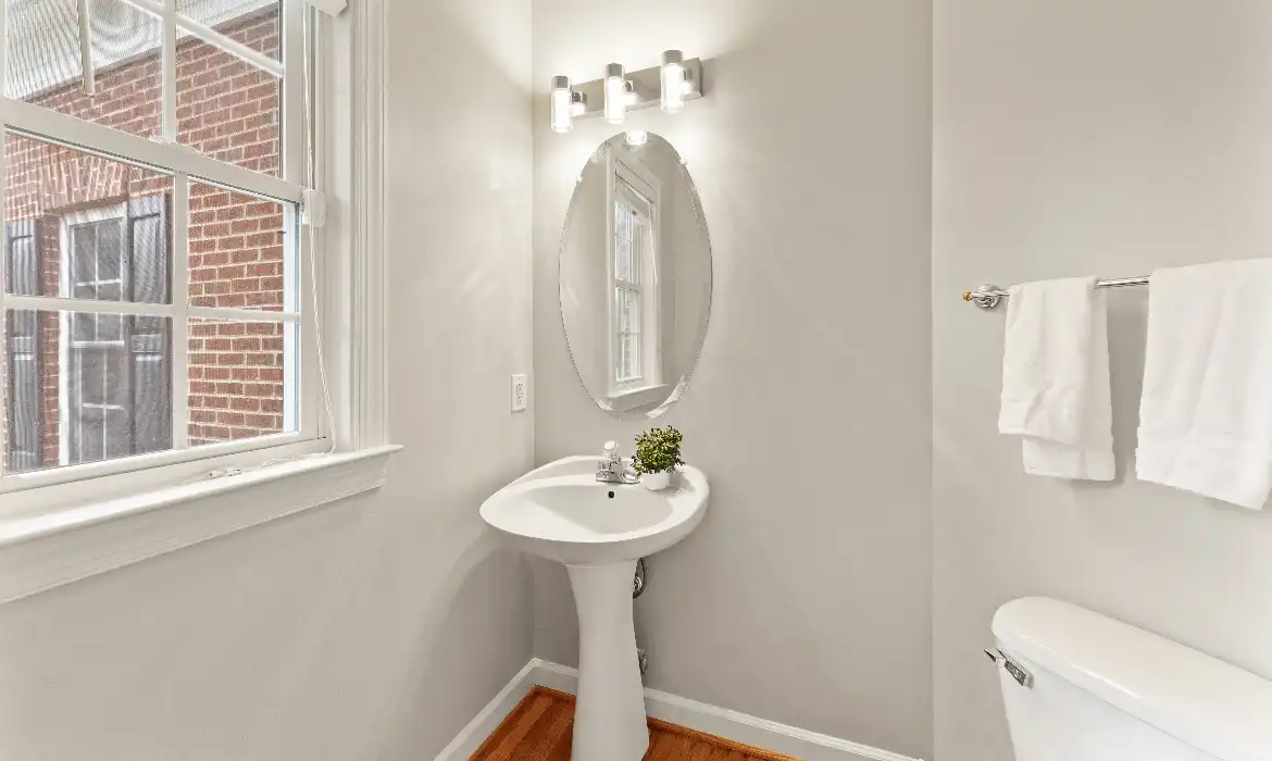 Garrell Group Top Leesburg Realtor 1814 Woods Edge Dr NE web 07