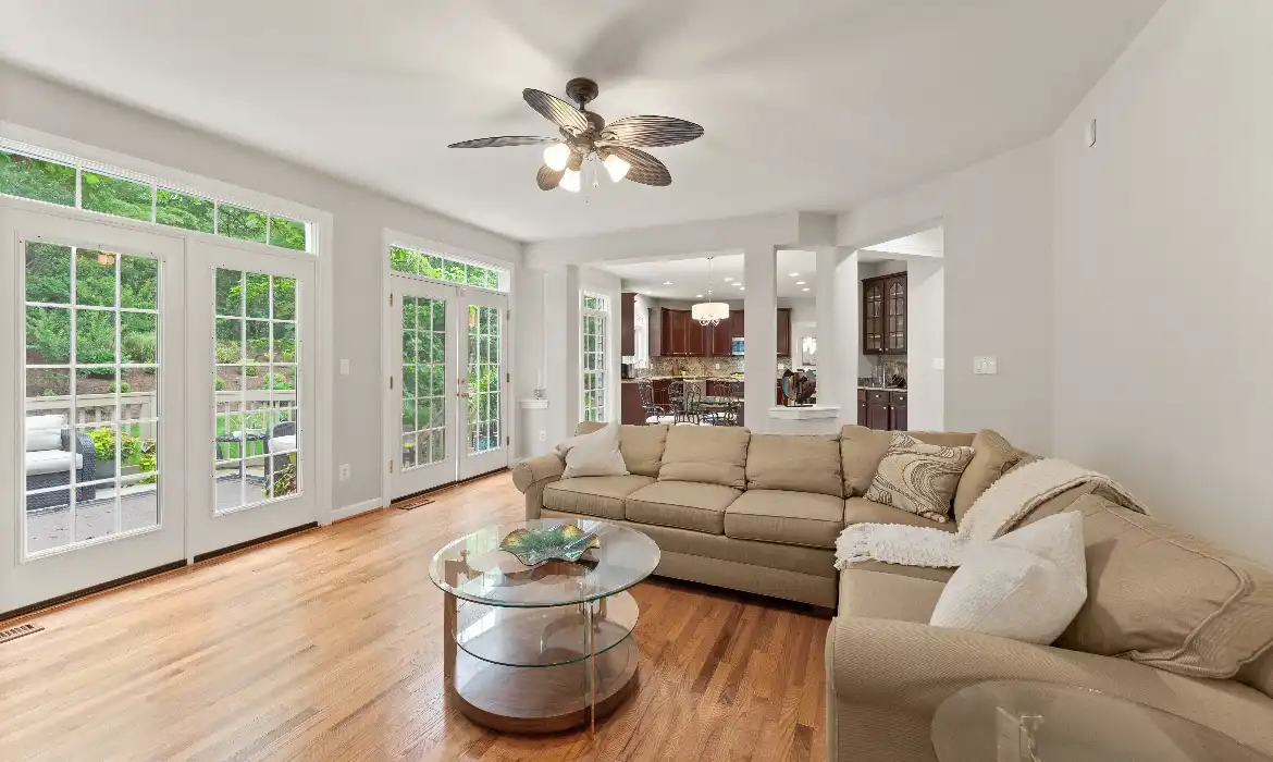 Garrell Group Top Leesburg Realtor 1814 Woods Edge Dr NE web 18