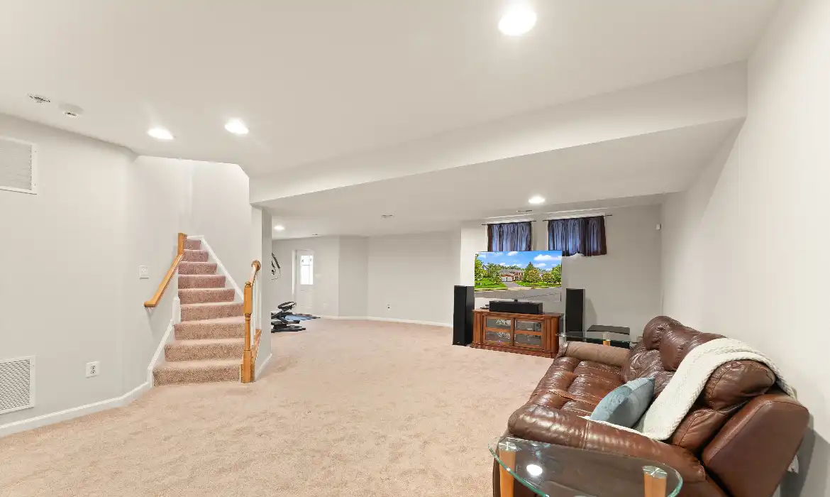 Garrell Group Top Leesburg Realtor 1814 Woods Edge Dr NE web 33