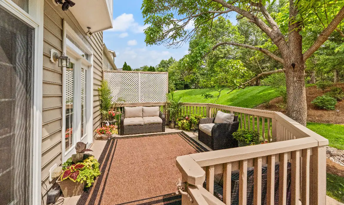 Garrell Group Top Leesburg Realtor 1814 Woods Edge Dr NE web 39