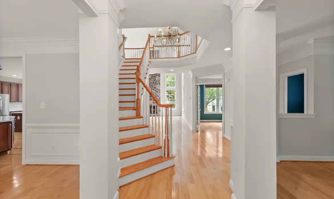 Garrell Group Top Leesburg Realtor 19339 Mill Dam Pl web 04