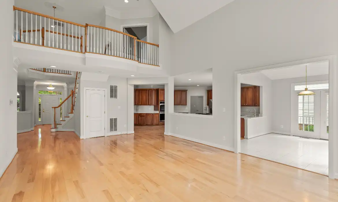 Garrell Group Top Leesburg Realtor 19339 Mill Dam Pl web 13