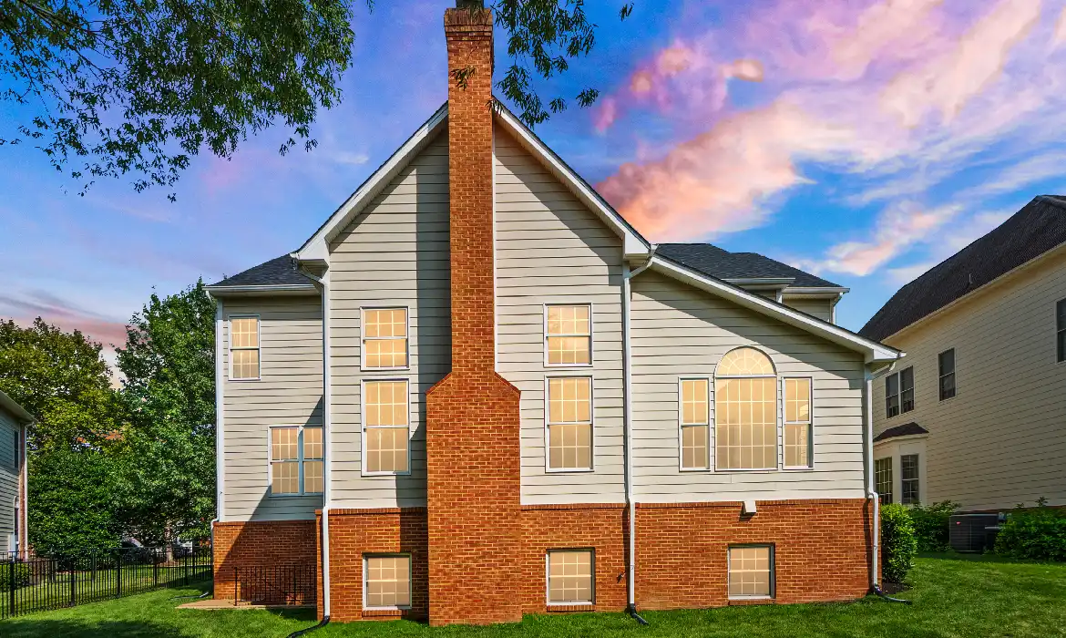 Garrell Group Top Leesburg Realtor 19339 Mill Dam Pl web 43