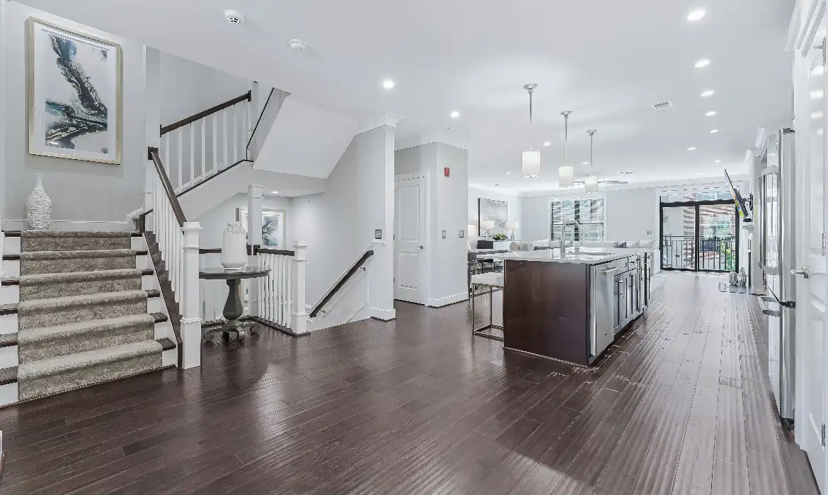 Garrell Group Top Leesburg Realtor 43561 Michigan Sq web 05