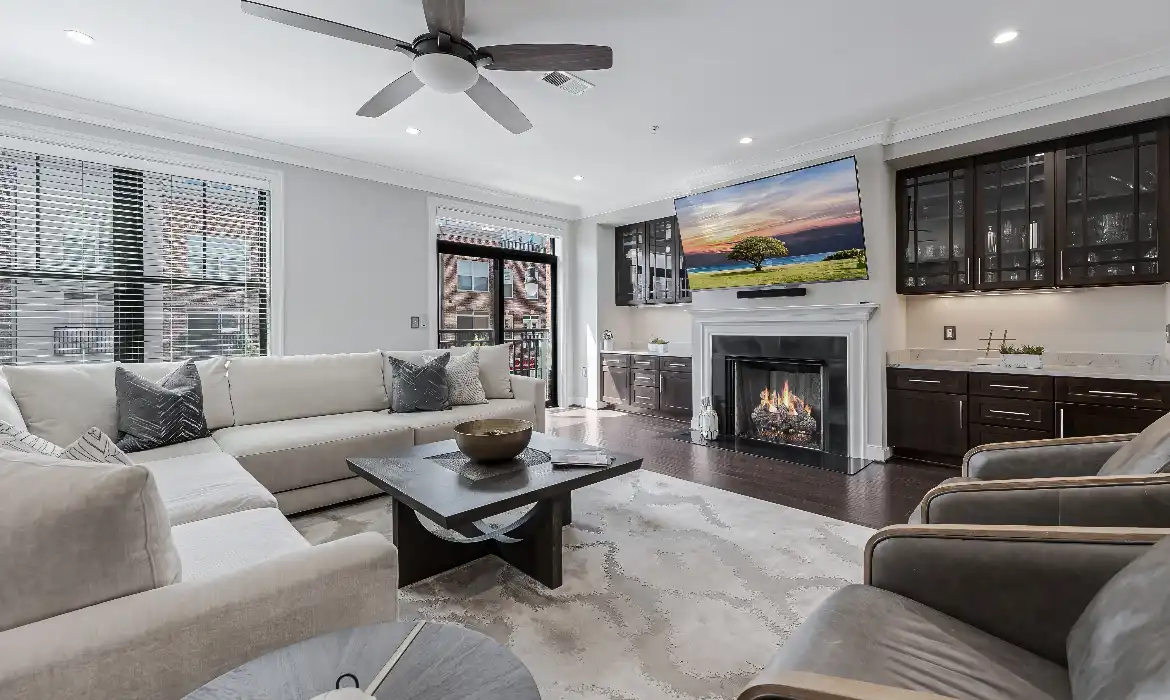 Garrell Group Top Leesburg Realtor 43561 Michigan Sq web 10