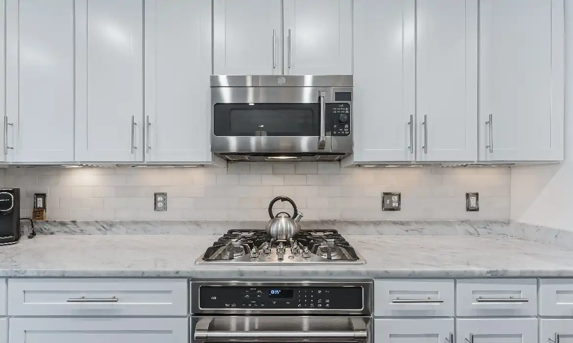Garrell Group Top Leesburg Realtor 43561 Michigan Sq web 14